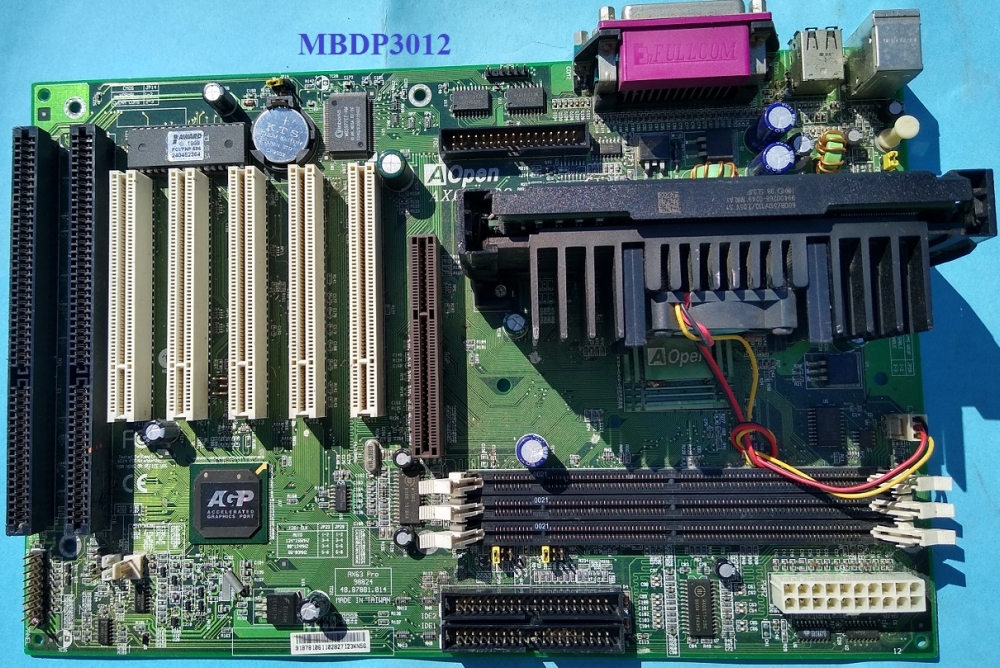 AOpen AX63 Pro Mainboard PIII 600MHz CPU