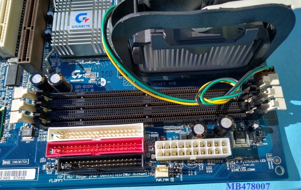 Gigabyte GA-8IDX Ver 1.0 (P4 TITAN - SDRAM) Socket 478